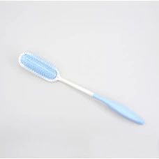 ESCOVA DE CABELO COM CABO LONGO